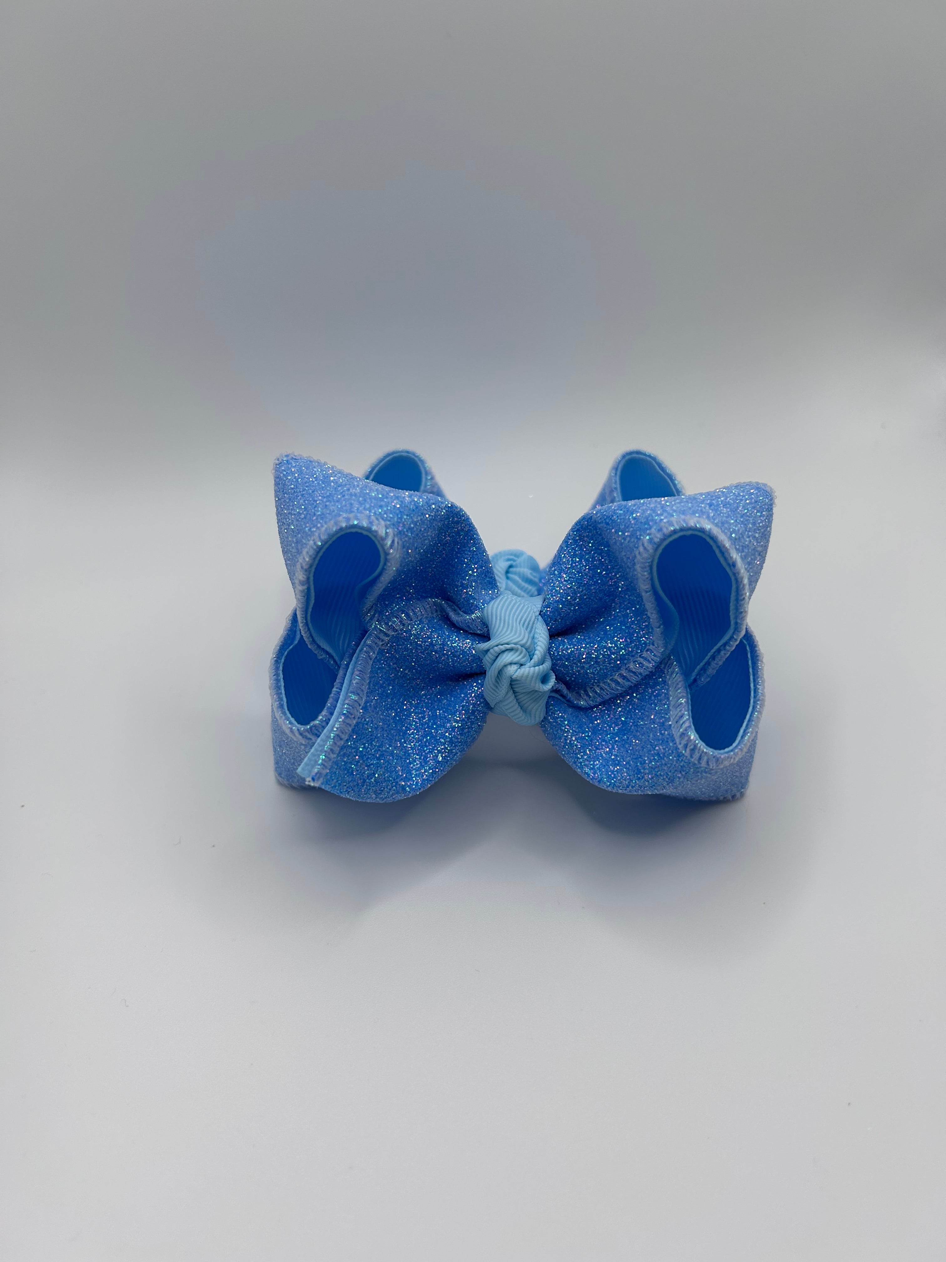 Blue glitter piggies