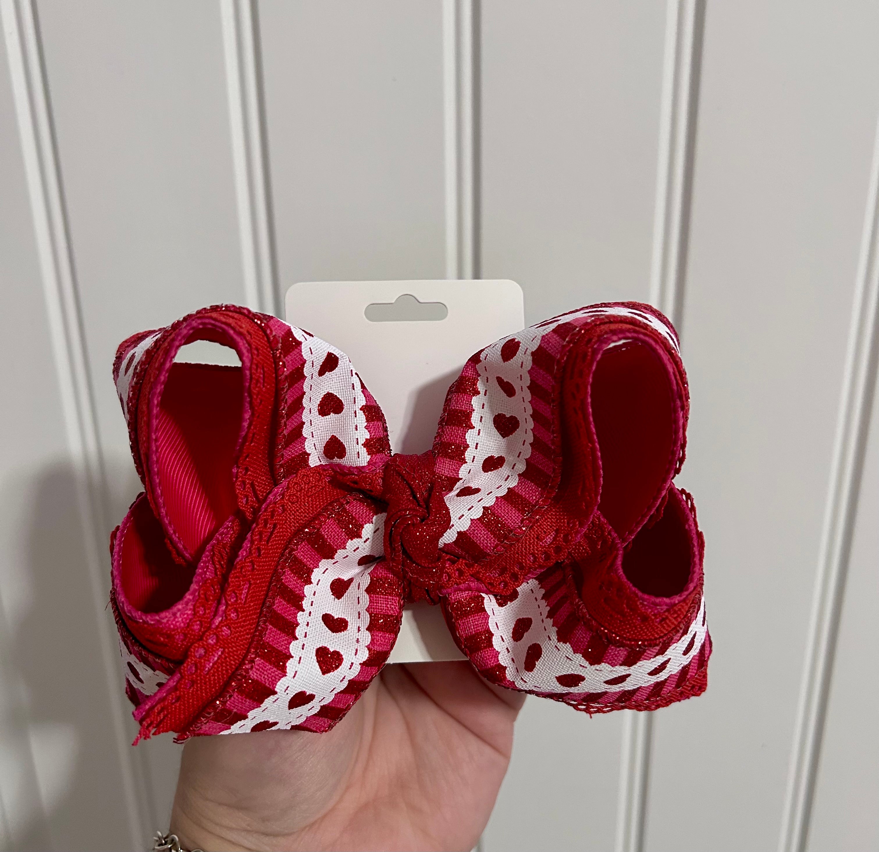 6” Scalloped Hearts