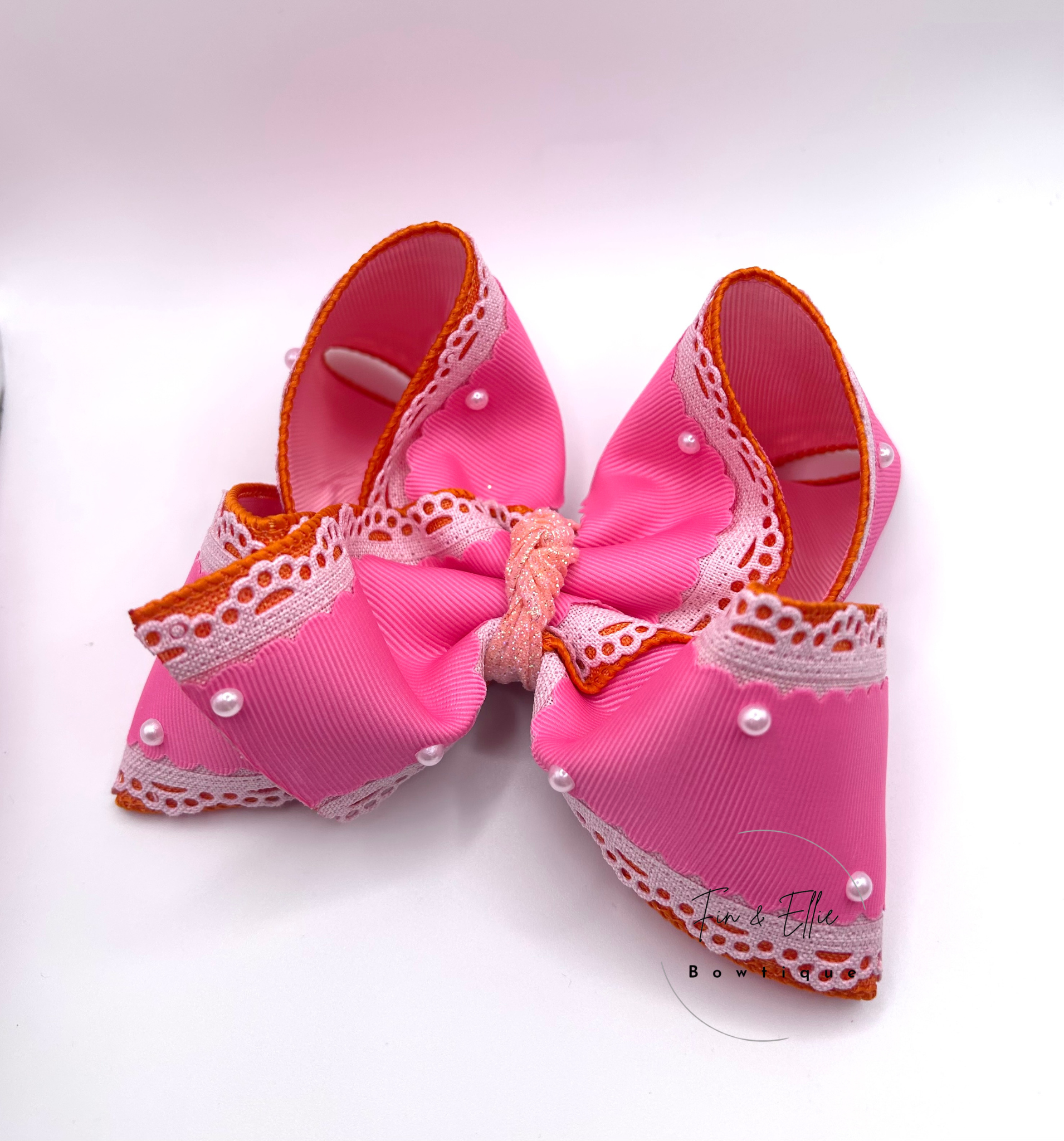 The Willow Lane• Collab Bow