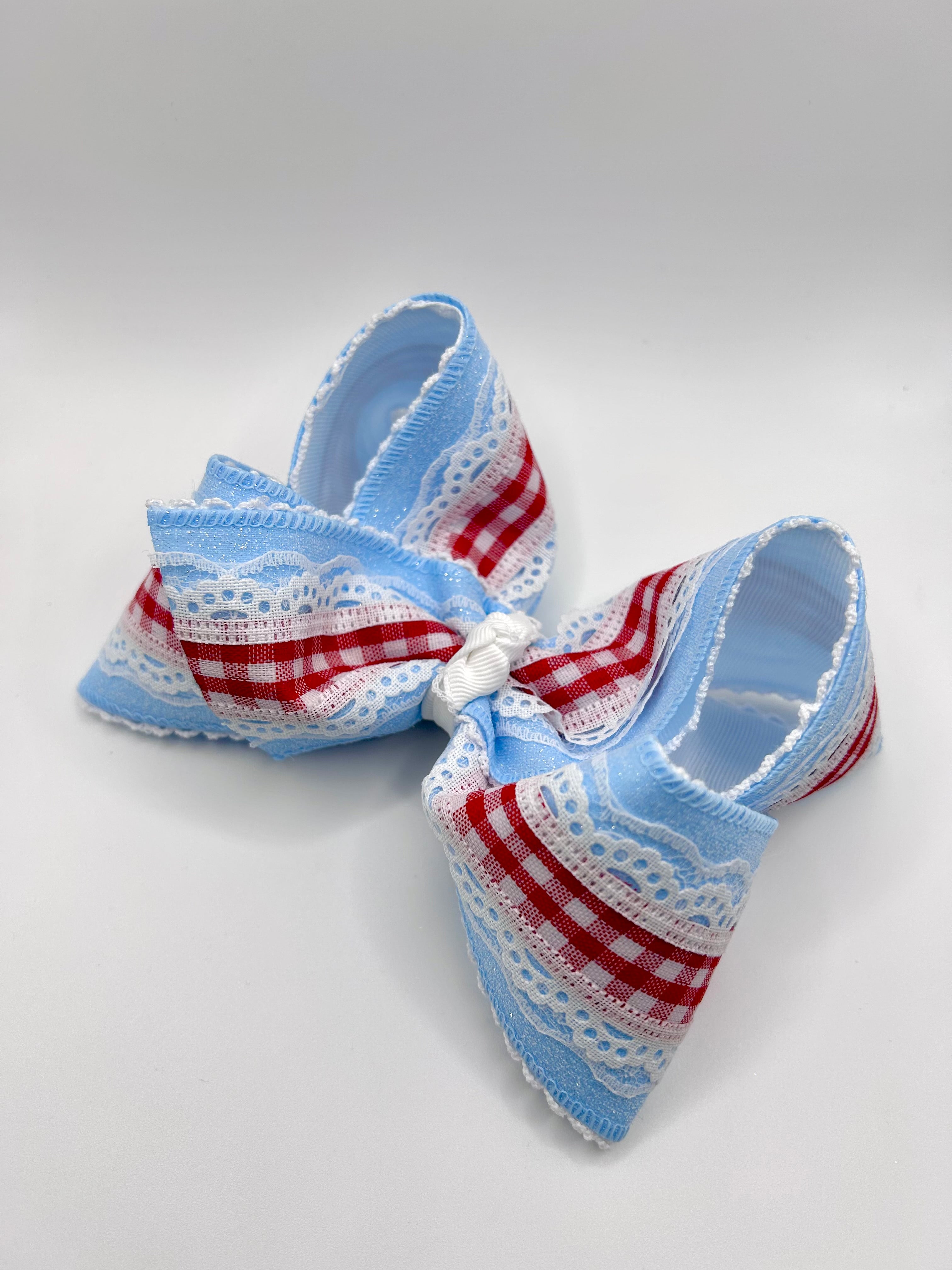 Willow and Lace Collab Bow (Here For Pie)