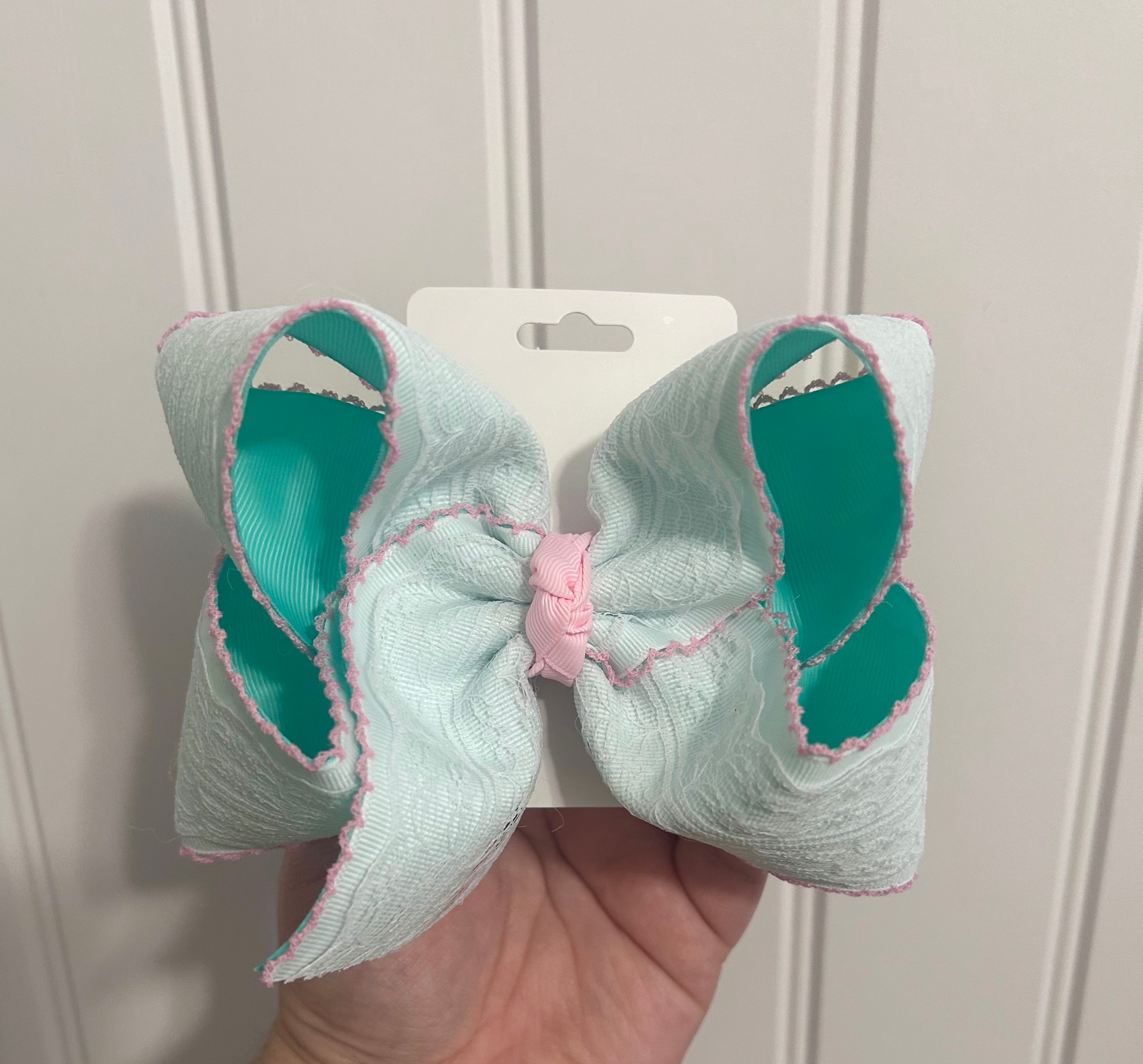 6” Mint Lace