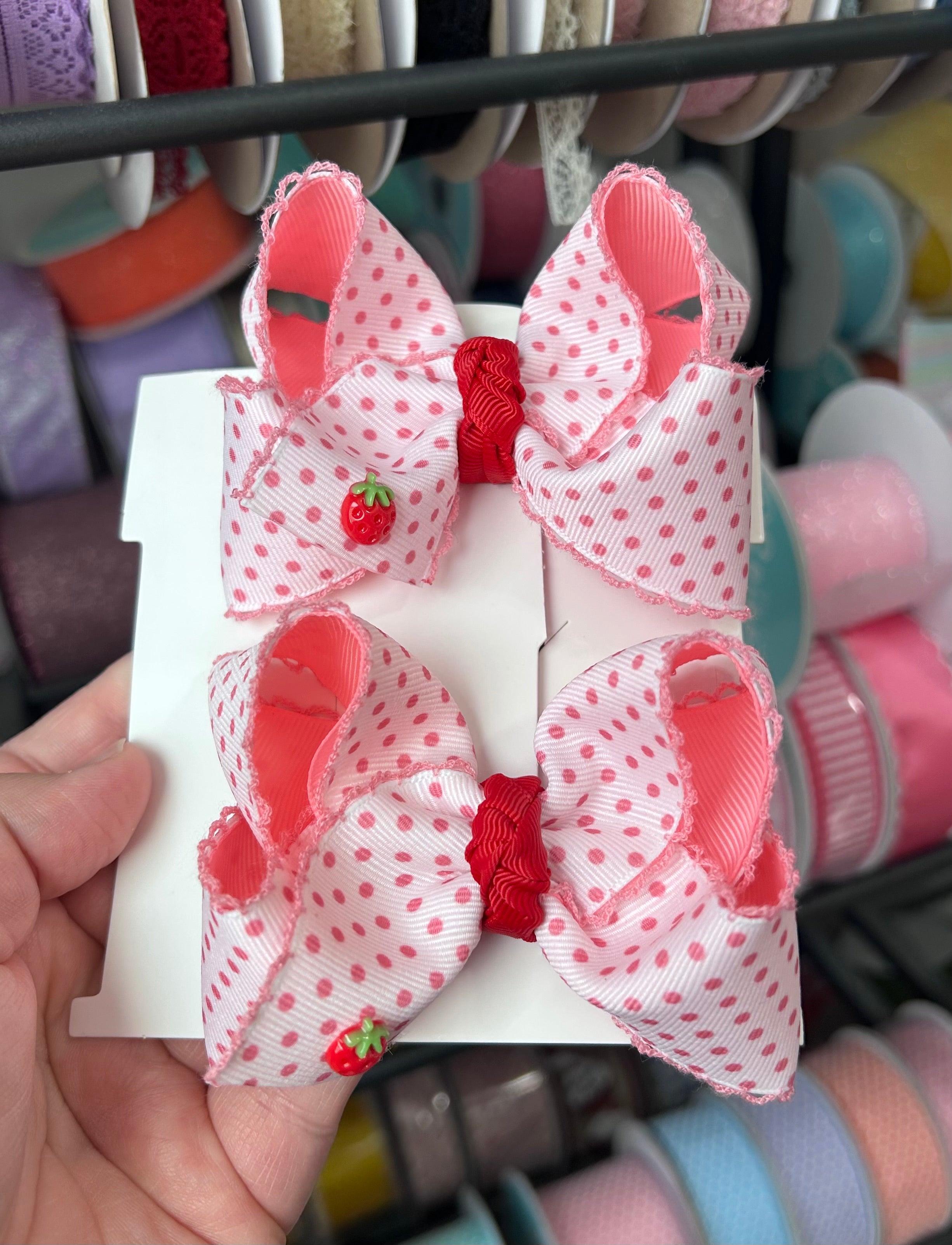 3.5” Strawberry swiss dot piggies