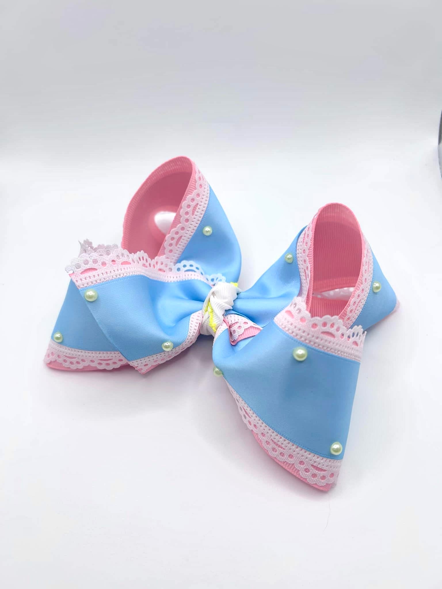 Threaded Charm Smocks• Collab Bow