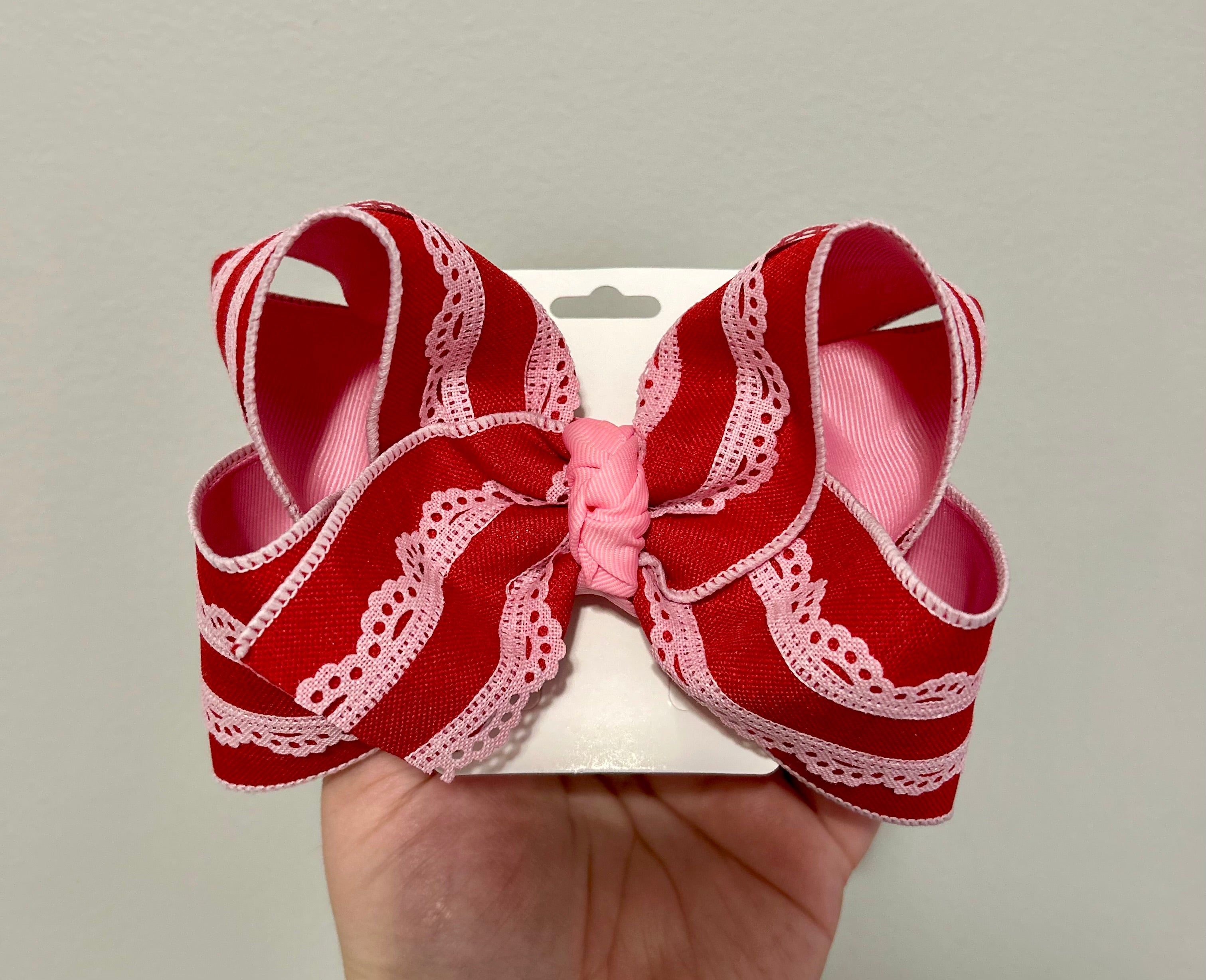 Pink/Red Scallop lace